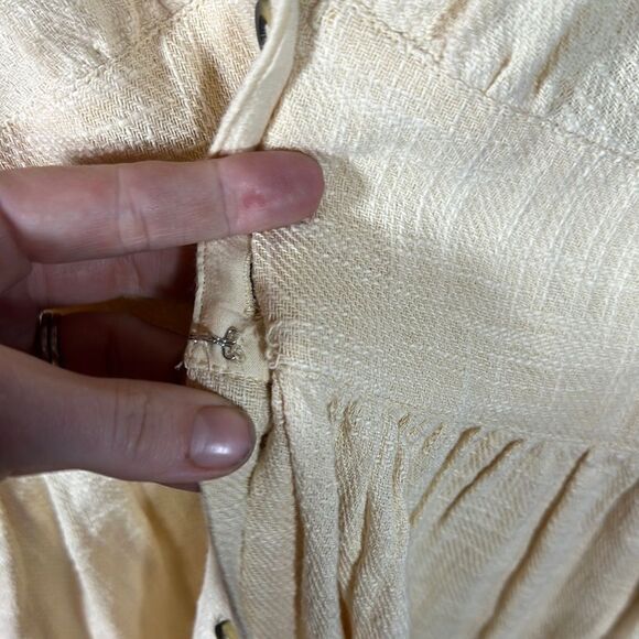Cream Maxi Sundress with Puff Sleeves and V-Neck - Picture 3 of 10
